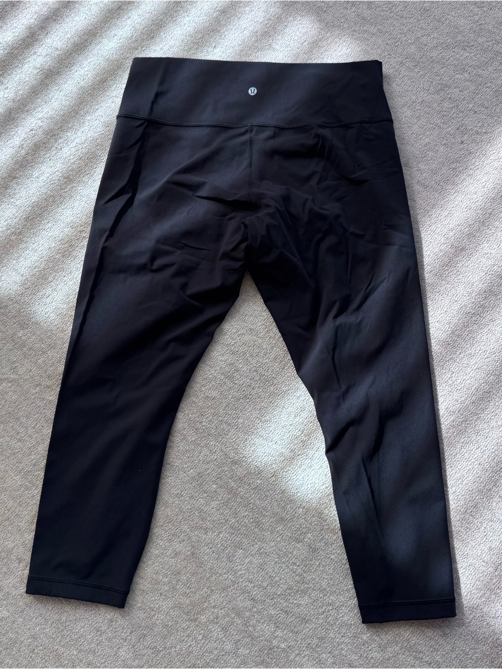 Lululemon Wunder Under Crop High-Rise *Full-On Luxtreme 23", size 14 - Picture 4 of 6